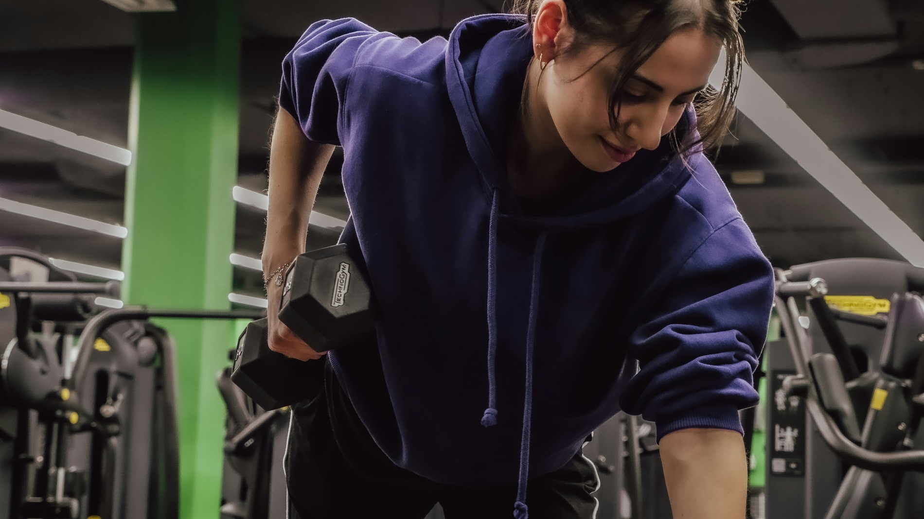 woman lifting weights