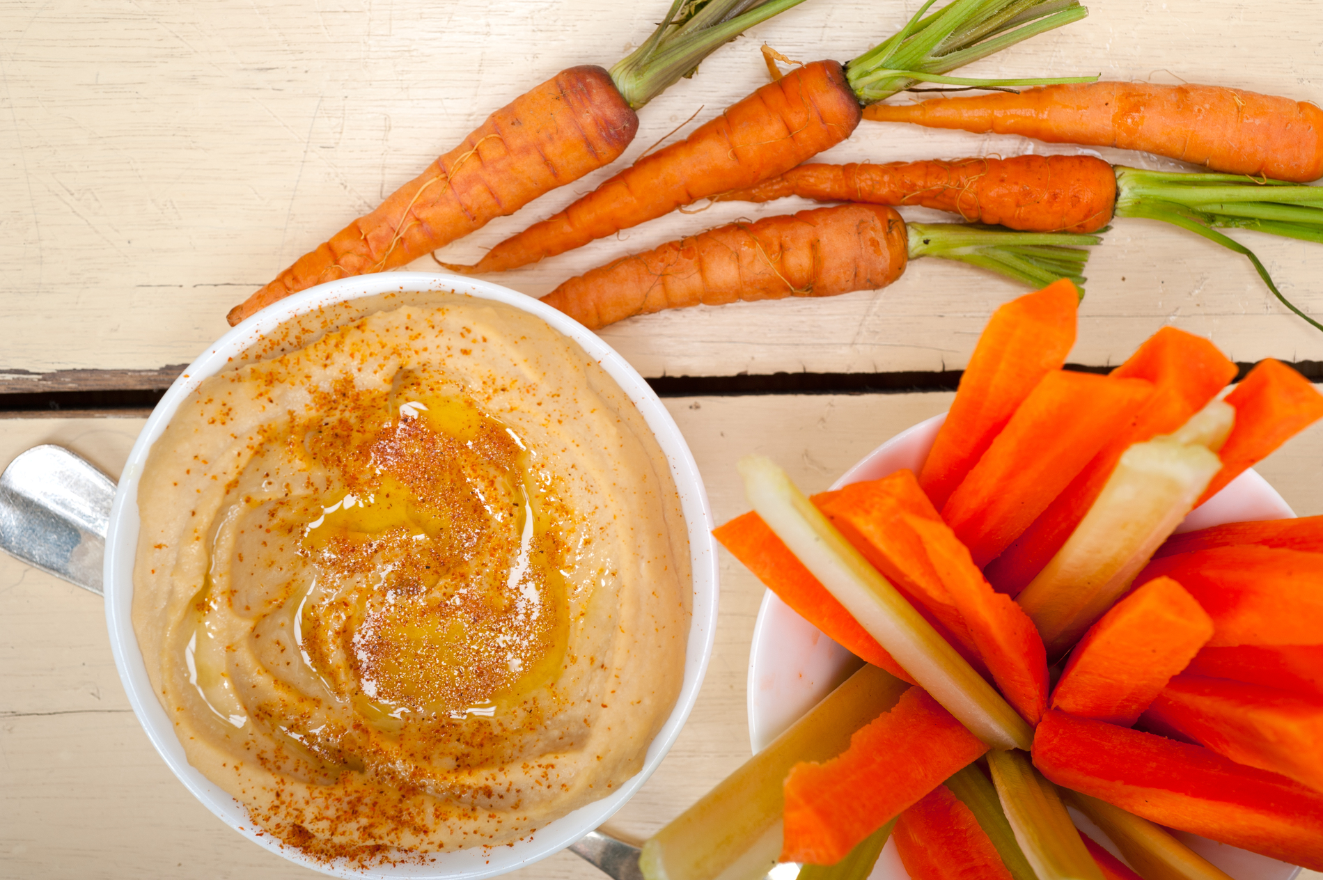 Hummus and Carrot Sticks