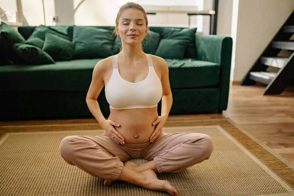 10 Simple Exercises for a Healthy Pregnancy and Smooth Delivery