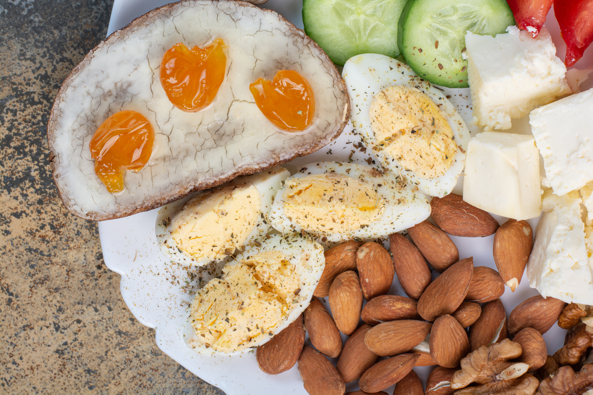 Boiled Eggs with Fruit and Almonds