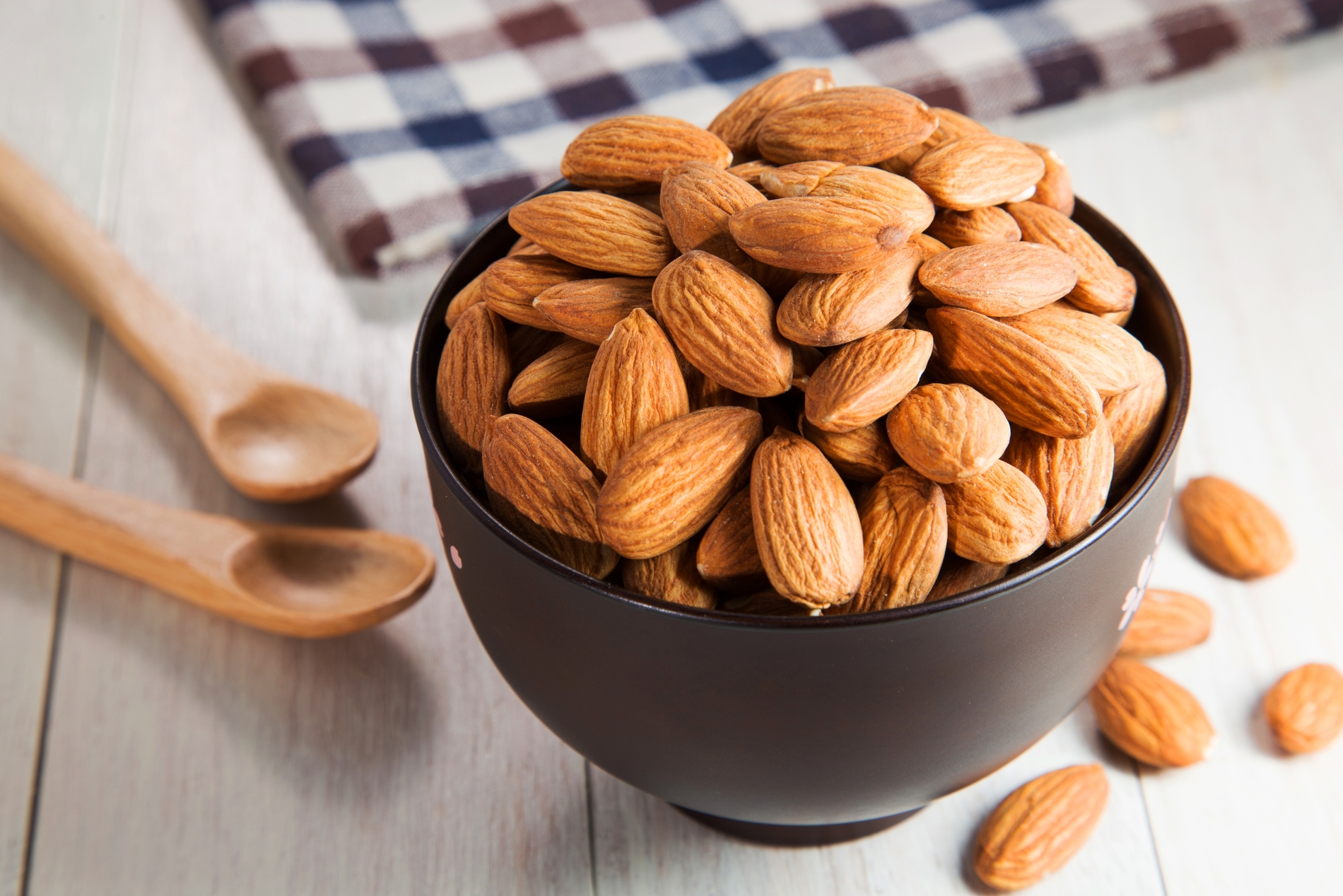 Almond nuts