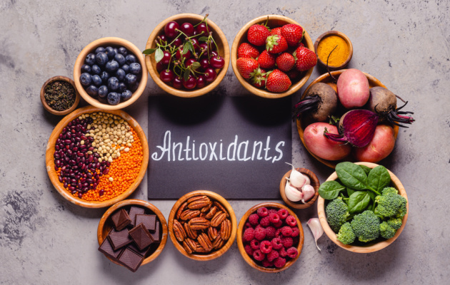 20 Superfoods That Have More Antioxidants Than Blueberries