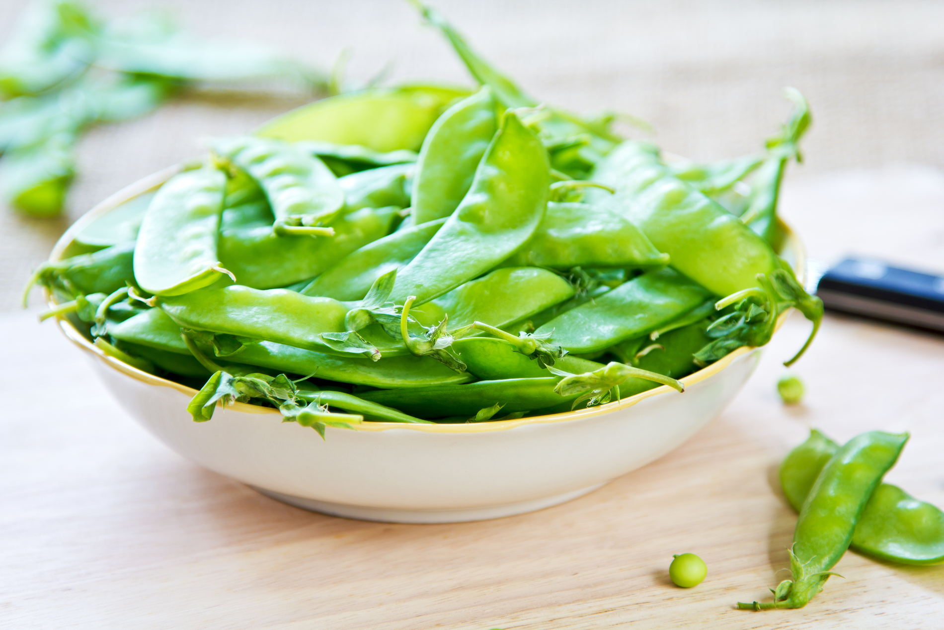Fresh snow peas