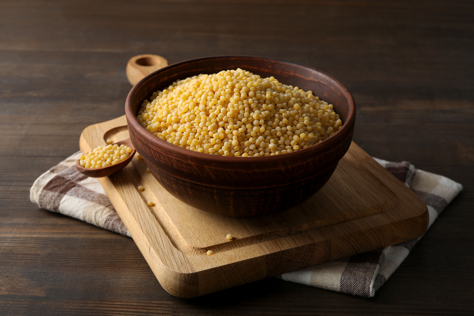 Uncooked millet grains