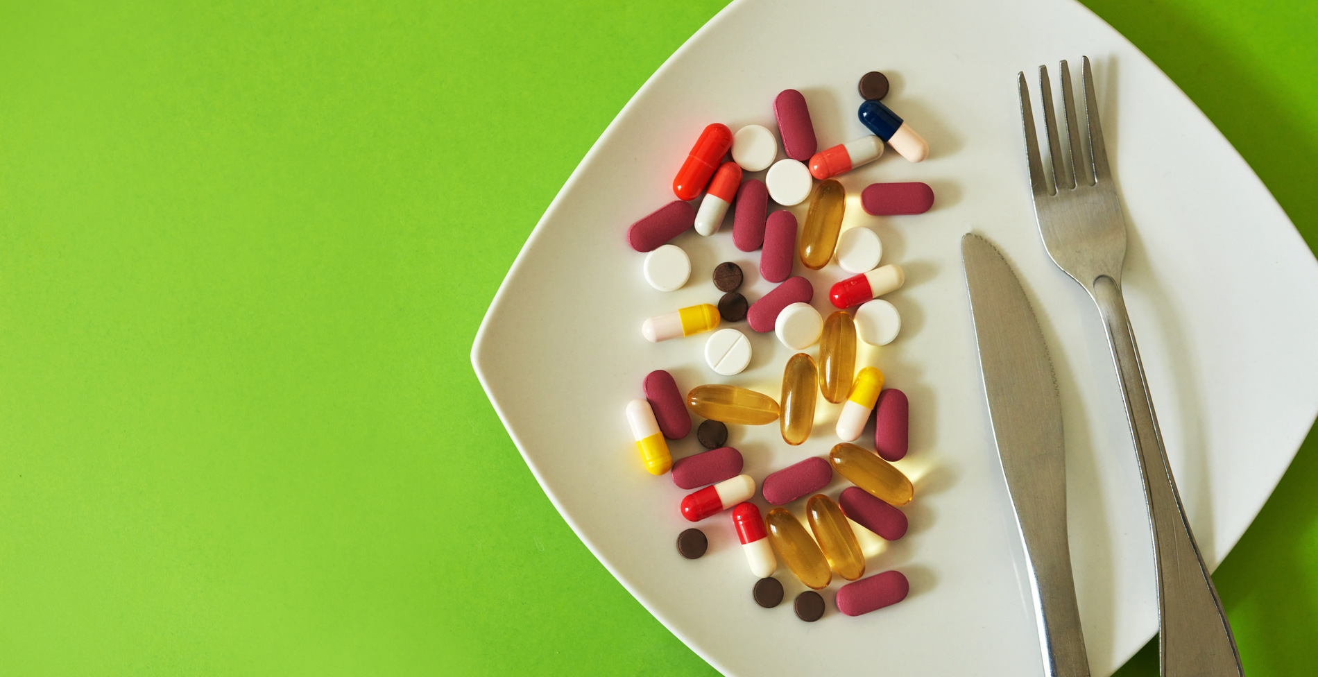 12 Medications You Shouldn’t Take on an Empty Stomach