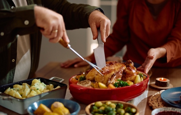 13 Simple Tips for Mindful Eating This Holiday Season