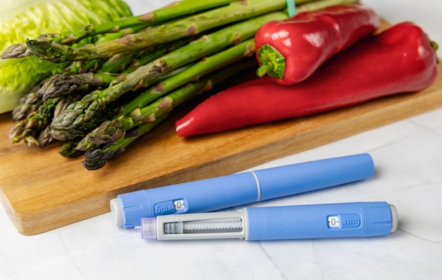 10 Best and Worst Foods to Eat While on Weight Loss Medications