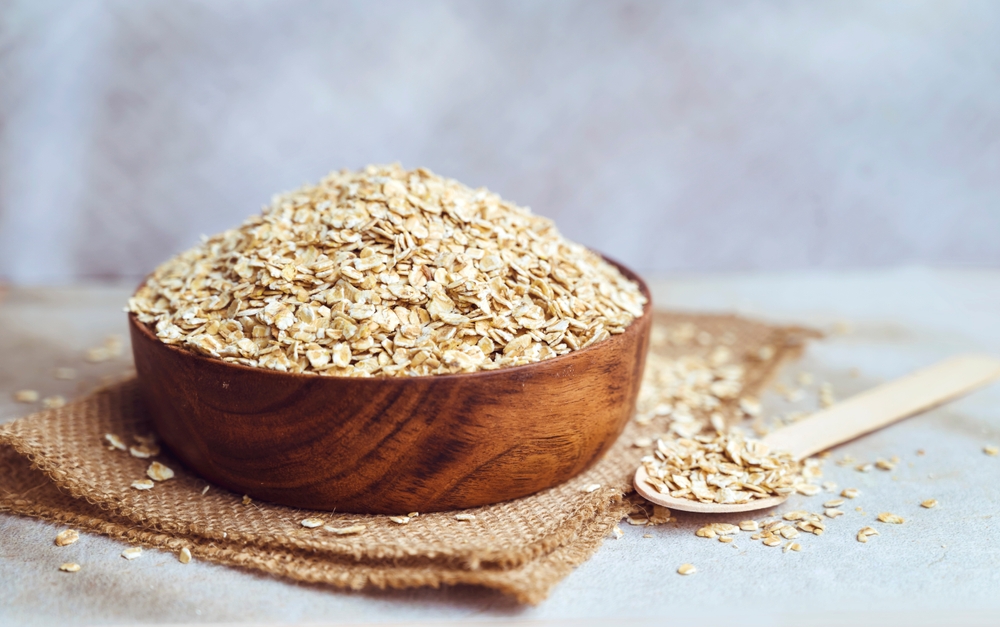 Is Eating Uncooked Oatmeal Healthy?